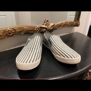 SeaVees Baja Slip On Sneakers Size: 6.5